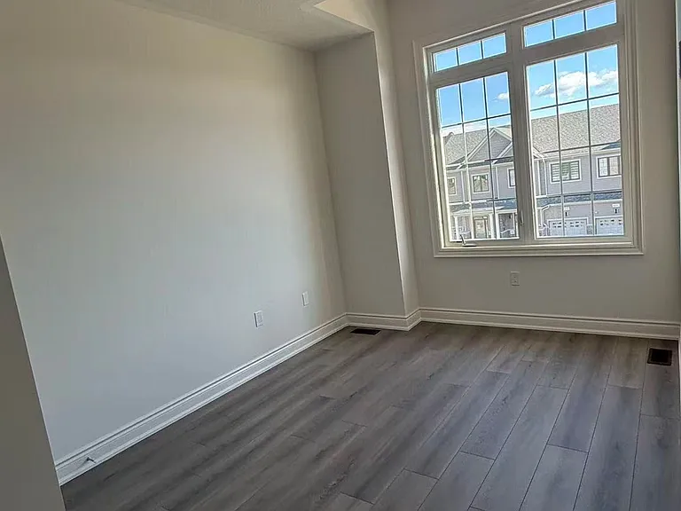 1466 Wheatcroft Dr — Photo 17