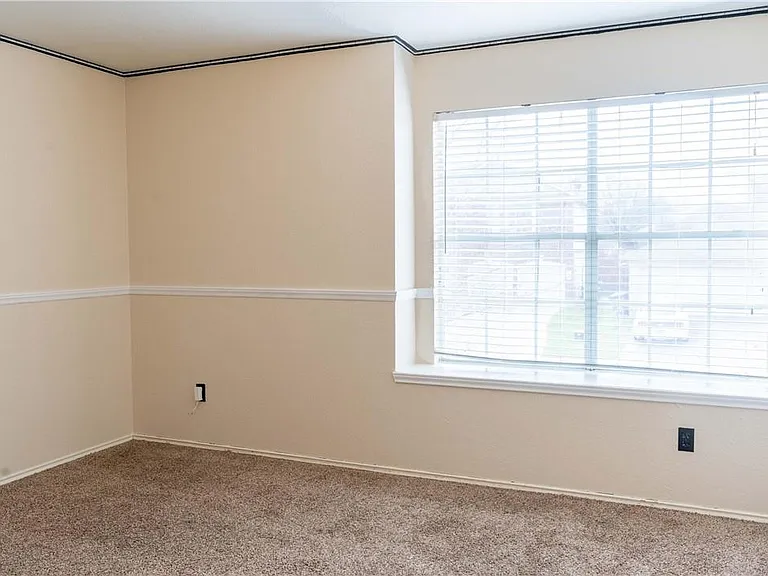 1608 Diana Dr — Photo 19