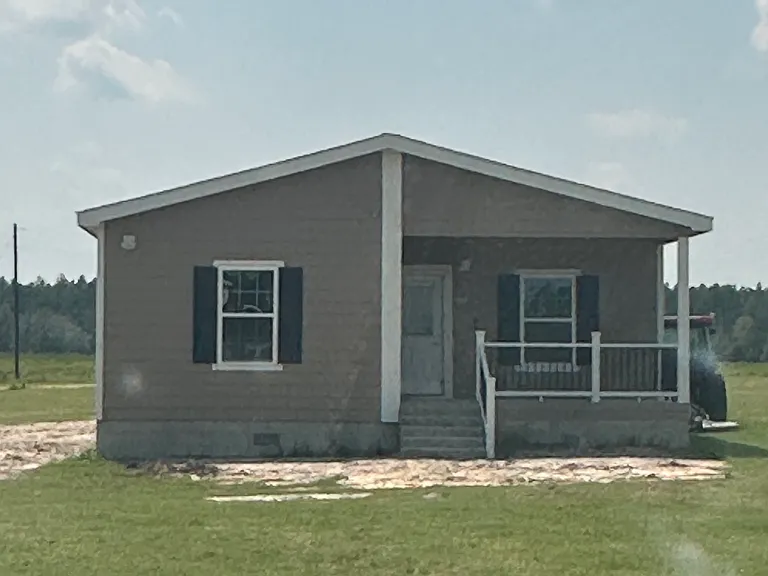 1180 Alvin Geiger Rd — Photo 1