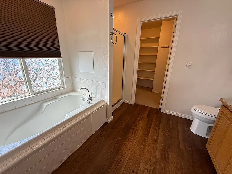 1033 W Pennwood St — Photo 11