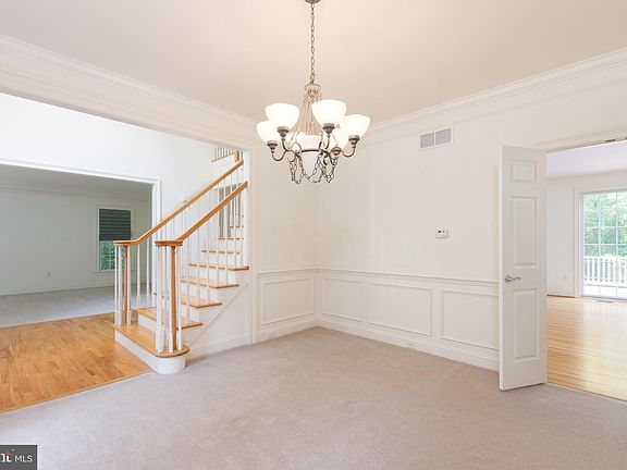 5th image of 1500 Hilltop Ave