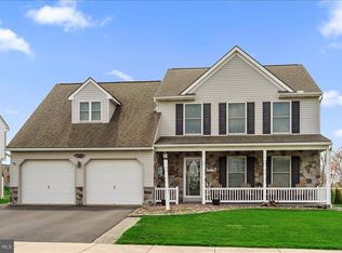 31 Reagan Dr, Ephrata, PA 17522