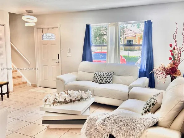 47 NE 12th Ave #47, Homestead, FL 33030