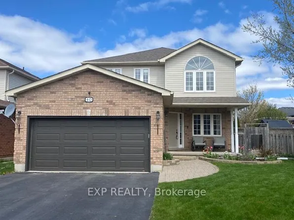 40 Benjamin Ln, Barrie, ON L4N 0S2