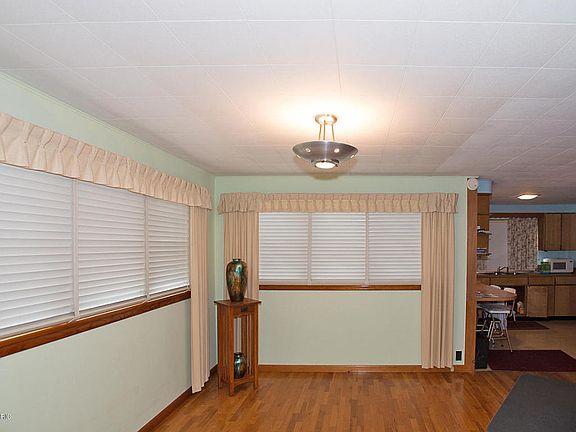 4th image of 72 26th St S