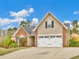 134 McKinley Dr, Raeford, NC 28376