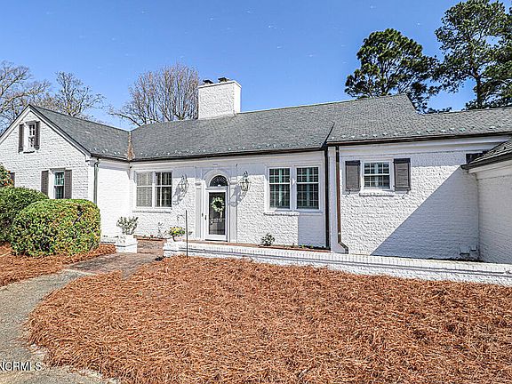 3rd image of 311 E Pineland Drive