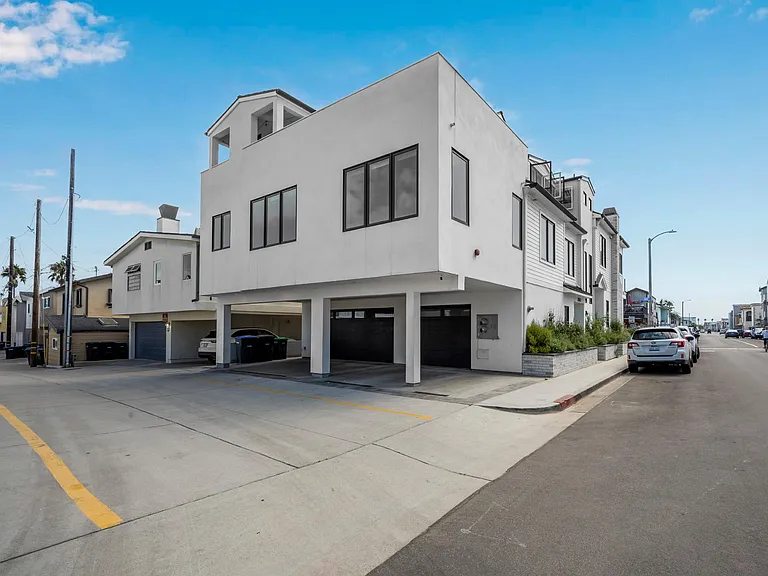 3940 Seashore Dr — Photo 57