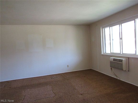 5th image of 1600 Lee Terrace Dr