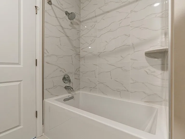 6640 Mooney St #302 — Photo 15