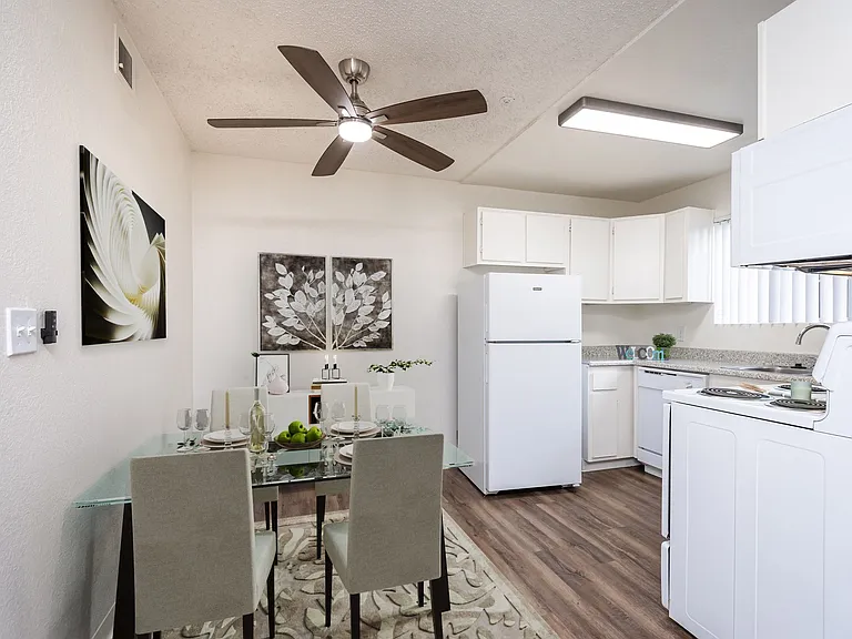 Liv 1621 Apartments — Photo 7