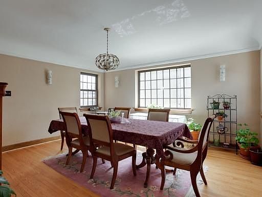 5th image of 1212 Fair Oaks Ave