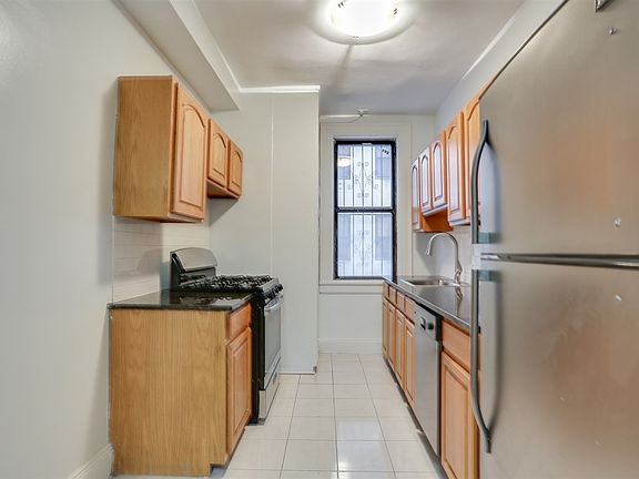 3rd image of 2600 Kennedy Blvd APT 1C