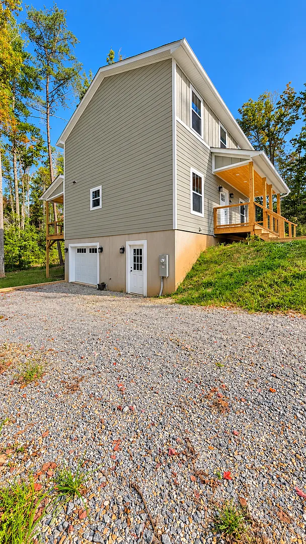 New Construction - Fairview Rental! — Photo 4