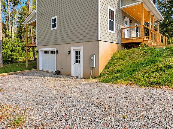 4th image of 165 Cascade Ridge Rd