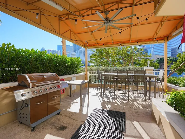 701 Brickell Key Blvd #L04 — Photo 8