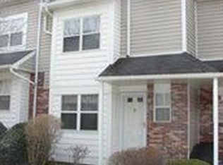 133 Old Village Ln, Bethel Park, PA 15102