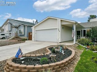 909 Square Dance Ln, Fountain, CO 80817