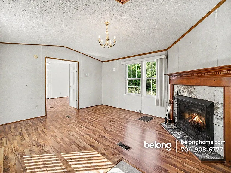 857 Stony Point Rd — Photo 16