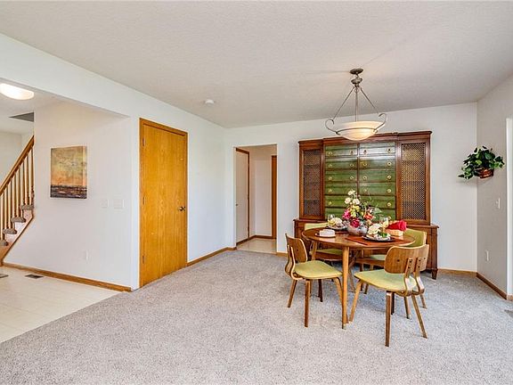 5th image of 1595 SE Olson Dr