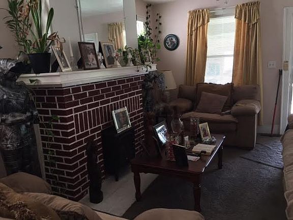 3rd image of 798 E Starr Ave