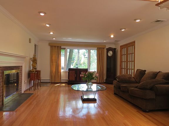 Living Rm