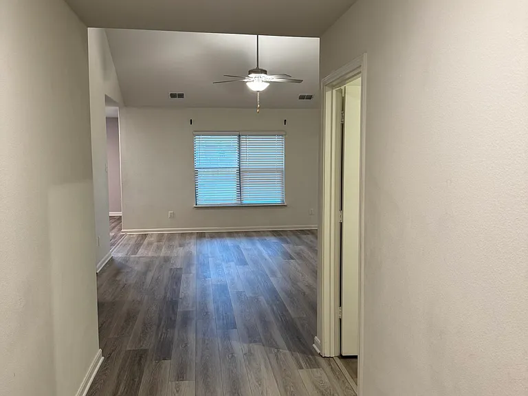 3010 McCoy Rd — Photo 2