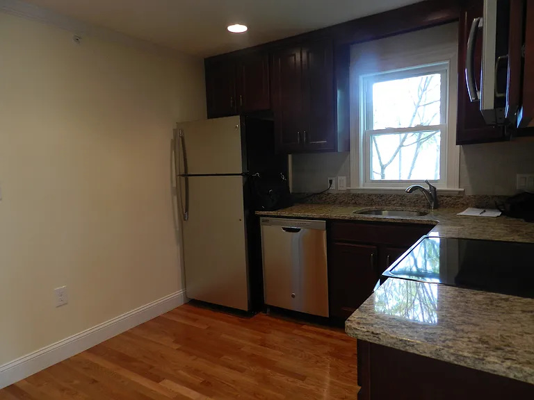 20 Greenville St #2 — Photo 7