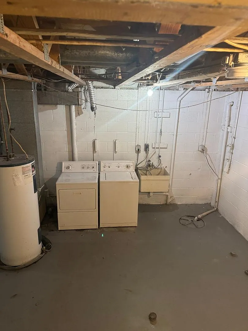 Recently Renovated 2 Bed 1 Bath Ready To Move In ASAP — Photo 4