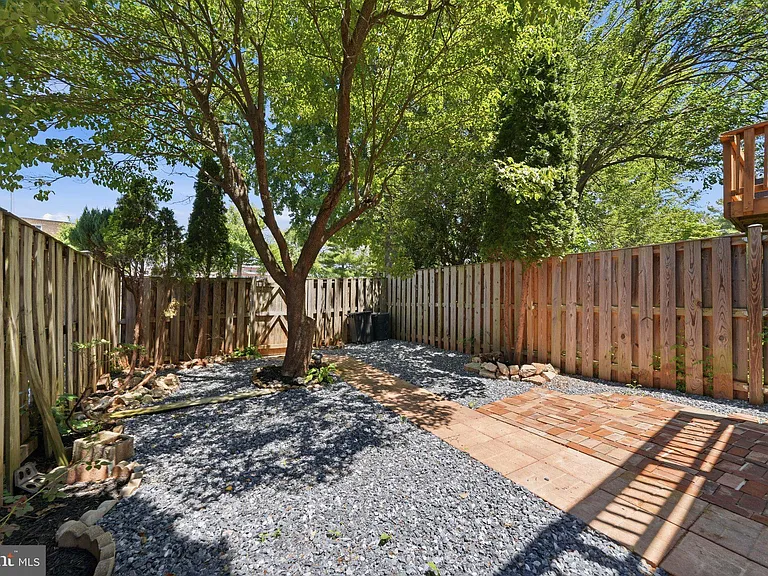 417 Sternwheeler Ct — Photo 48