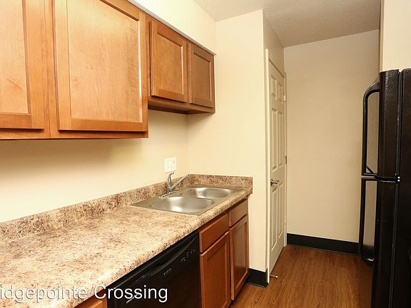 3rd image of 1908 Village Green Blvd APT 157