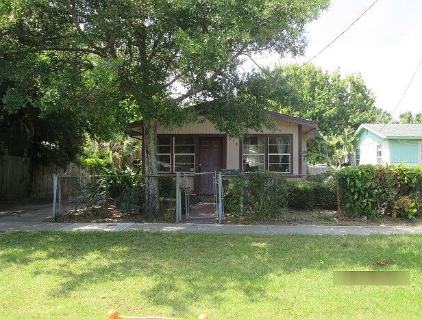 1st image of 617 3rd Ave S