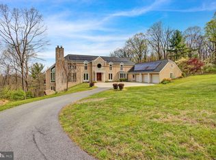 3 Forest Rd, Mohnton, PA 19540