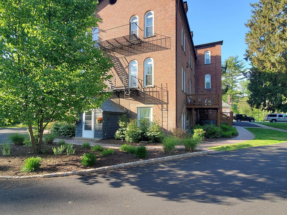 1st image of 21 Idlewild Ave #8