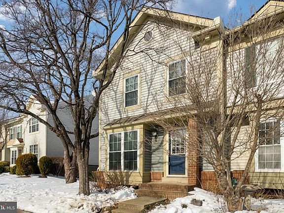 3rd image of 6529 Medinah Ln