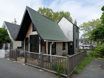 21 Rock Ave, Oak Bluffs, MA, 02557