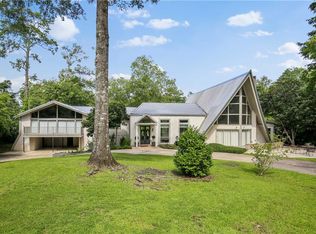 18143 Three Rivers Rd, Covington, LA 70433