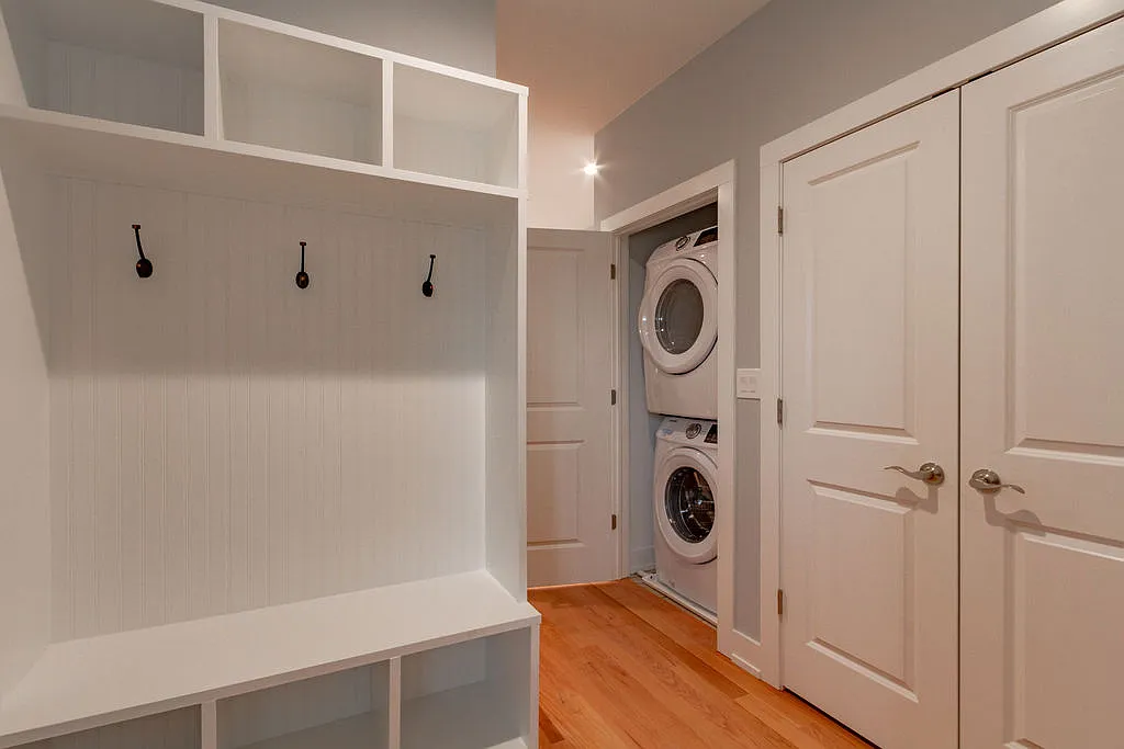 2 bed, $2,450 — Photo 2