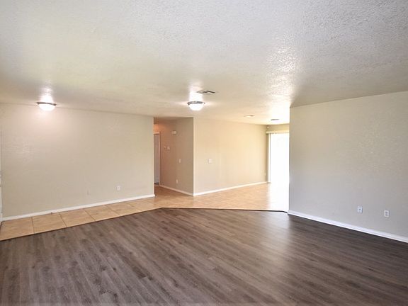 4th image of 3481 Stratford St