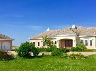 1822 Iris Ave, Fairfield, IA 52556