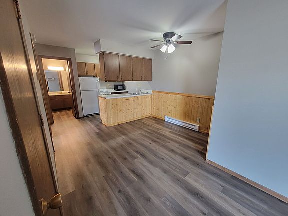 5th image of 408 24th St NE #2