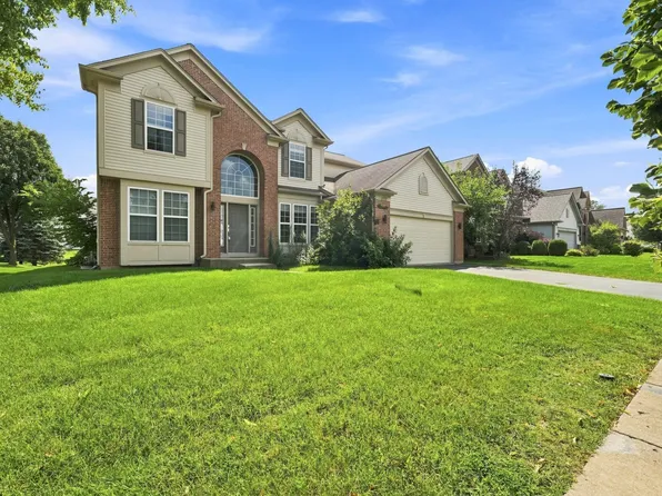 1177 Blue Heron Cir, Antioch, IL 60002