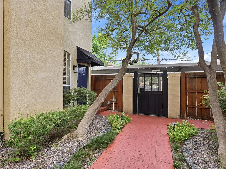 4517 Holland Ave #109 — Photo 3