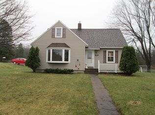 794 Juniper St, Ishpeming, MI 49849