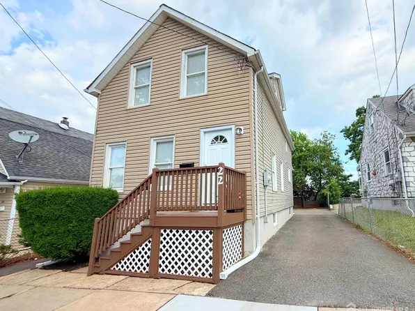 22 John St, Carteret, NJ 07008