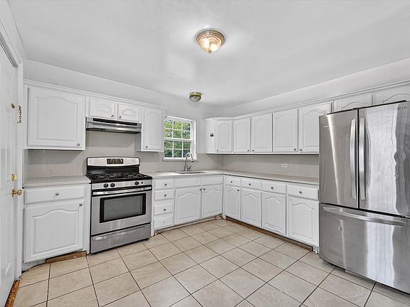 5th image of 2045 Shea Rd