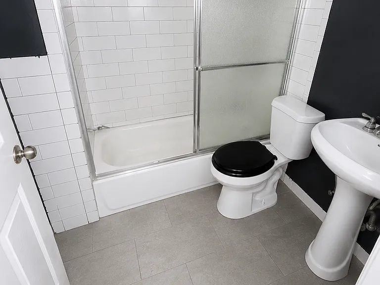 160 Ridge Ave #2 — Photo 5