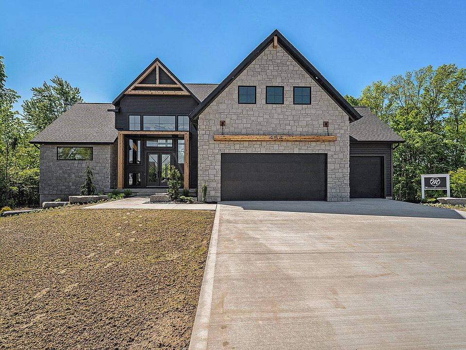 1st image of 454 Stonehenge Dr SW