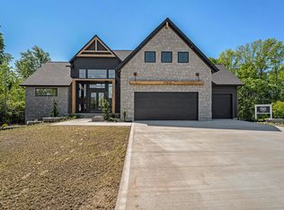 454 Stonehenge Dr SW, Grandville, MI 49418