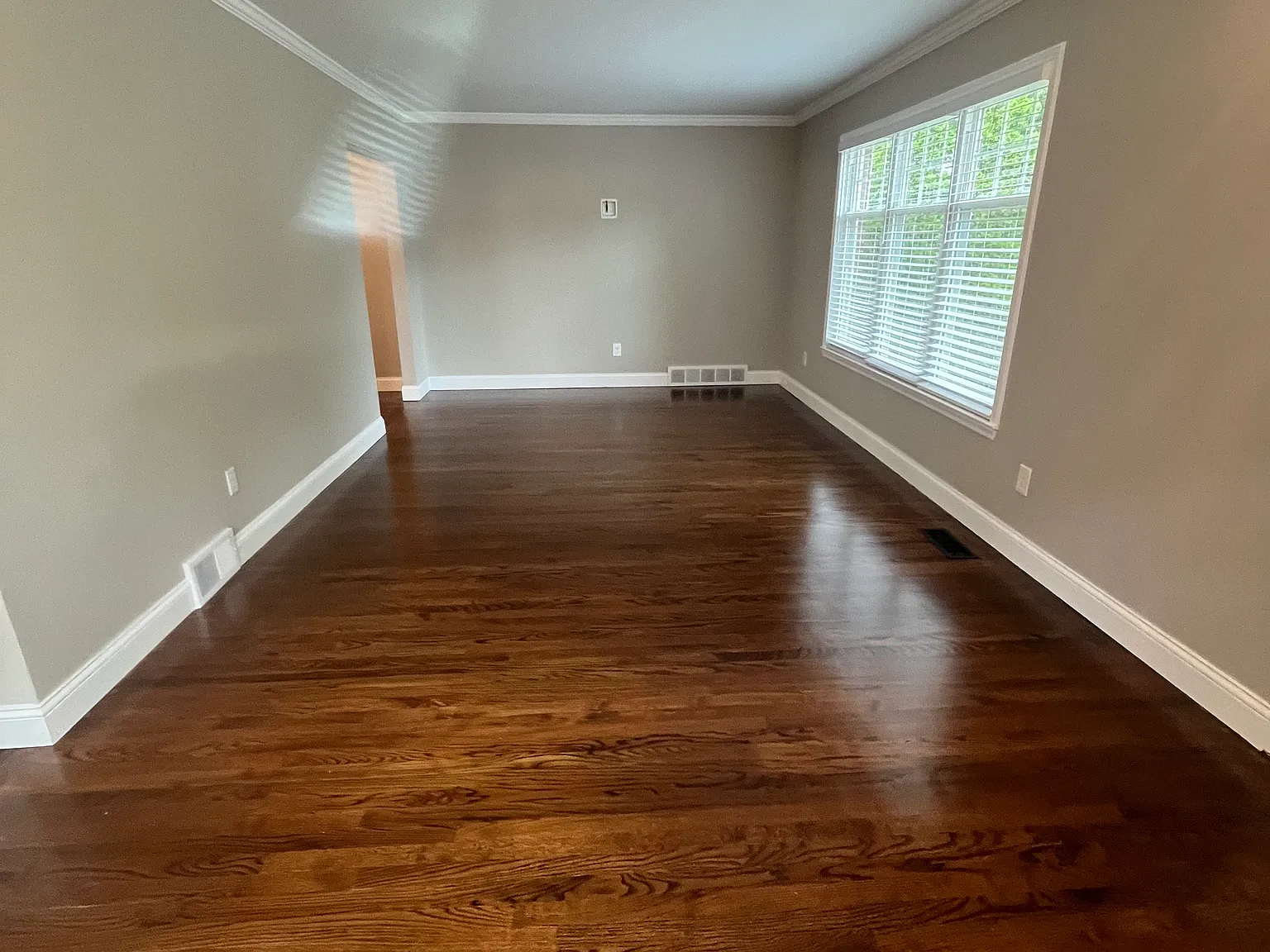 2 bed, 1000 sqft, $3,200 — Photo 3